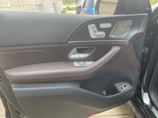 D柴油版GLS最新价格90来万起售AG真人网24款奔驰GLS350(图5)